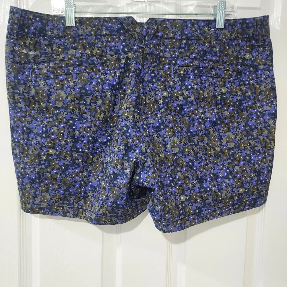 Columbia Purple and Green Kenzie Cove Floral Printed Shorts Size 16 - 4" Inseam - Picture 6 of 11